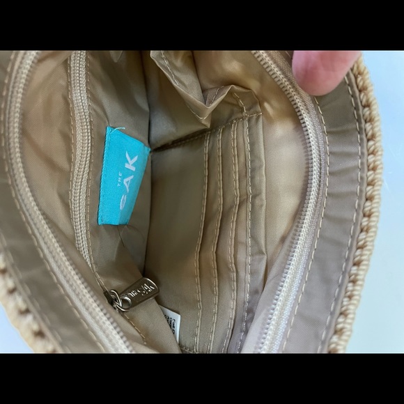 NWOT The Sak Beige Crochet Small Purse - Picture 3 of 5